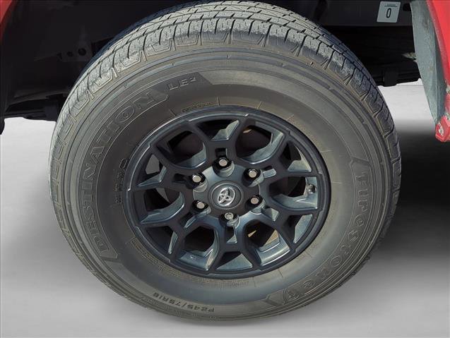 Used 2021 Toyota Tacoma SR5 RWD image 7