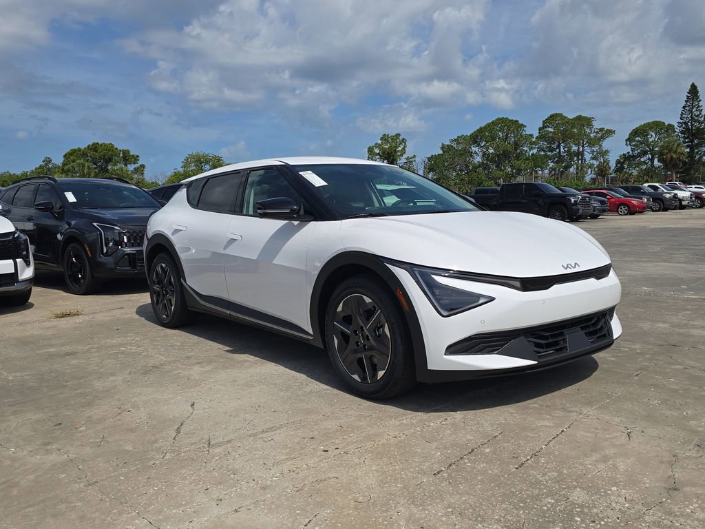 New 2026 Kia EV6 2WD image 2