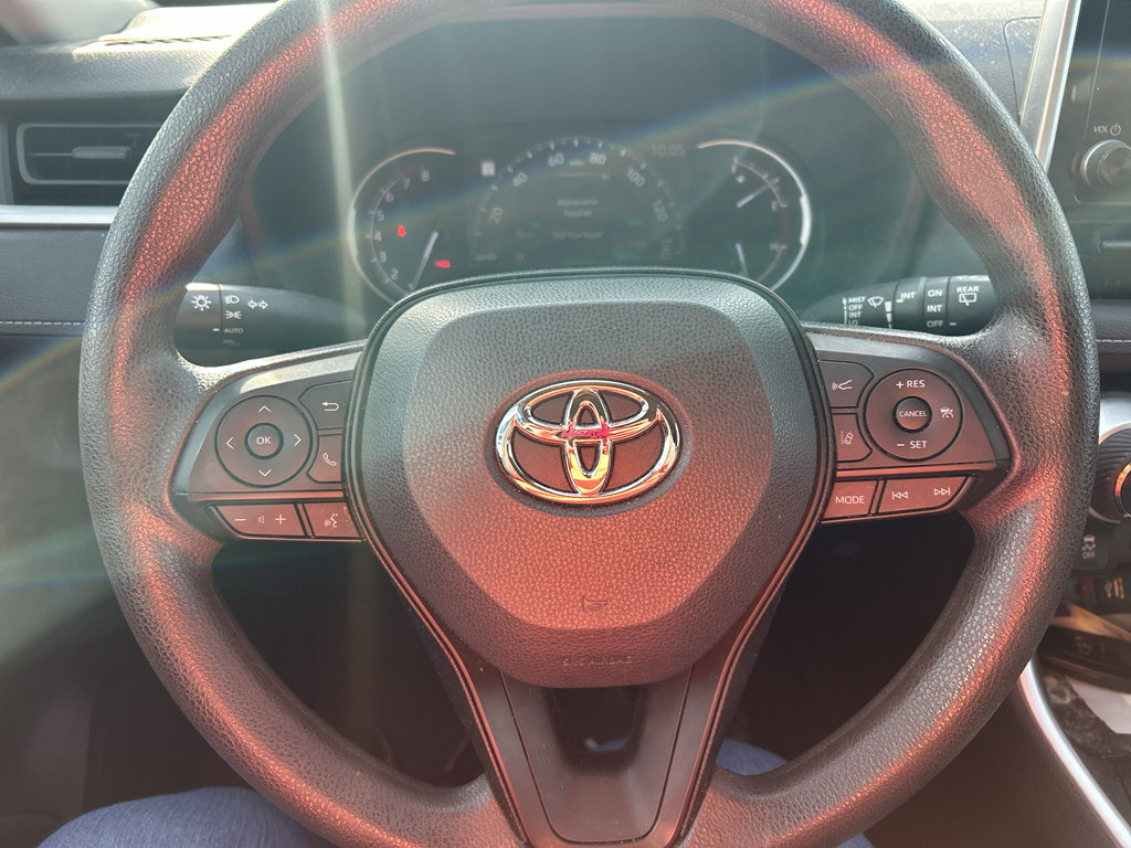 Used 2023 Toyota RAV4 XLE image 16
