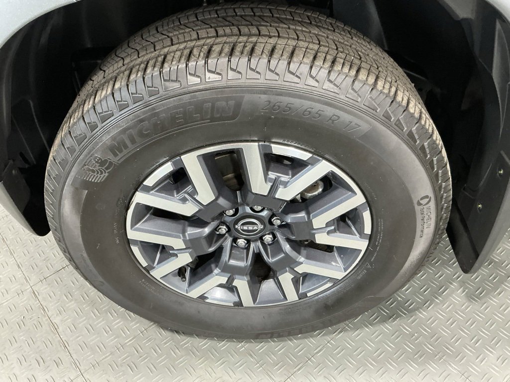 Used 2024 Nissan Frontier SL image 30