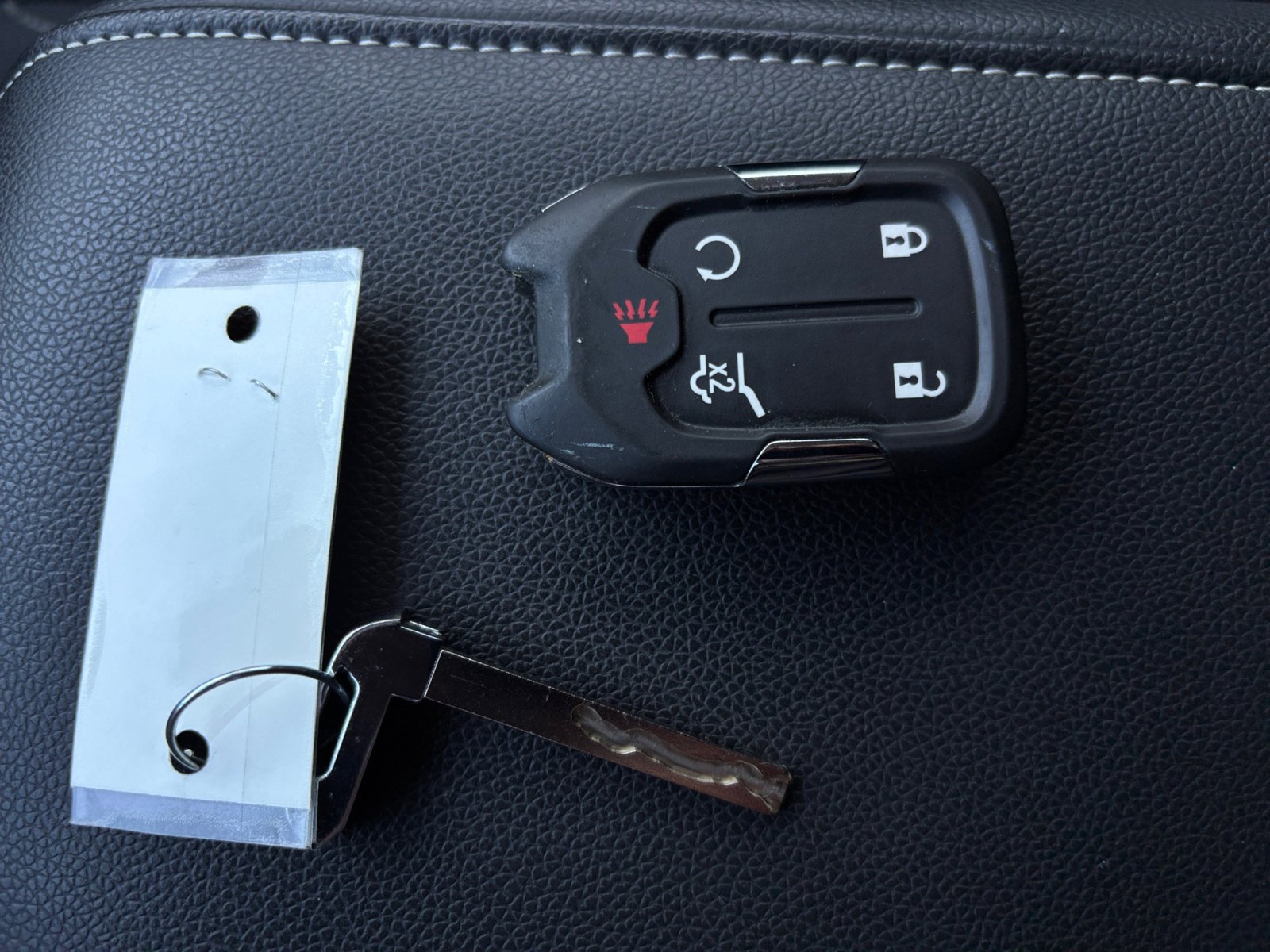 Used 2023 GMC Acadia SLE w/ Driver Convenience Package image 33