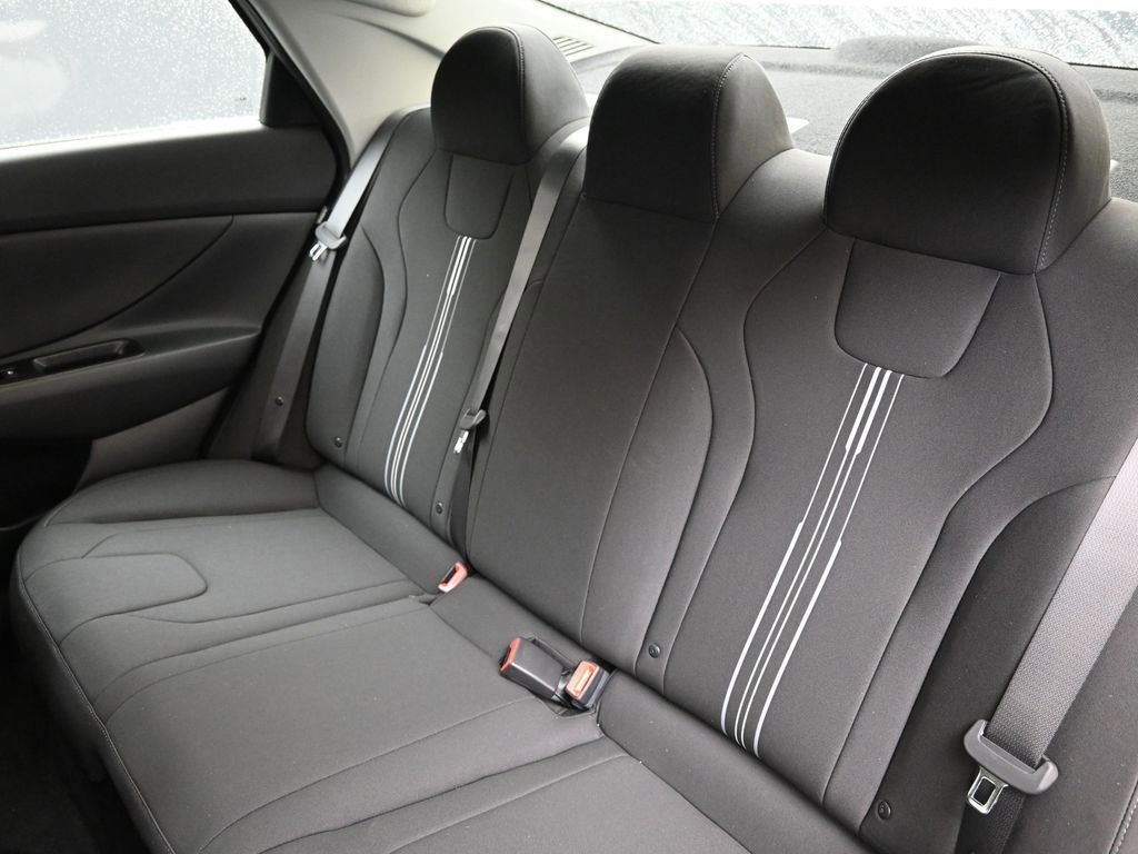 New 2026 Hyundai Elantra Blue image 20