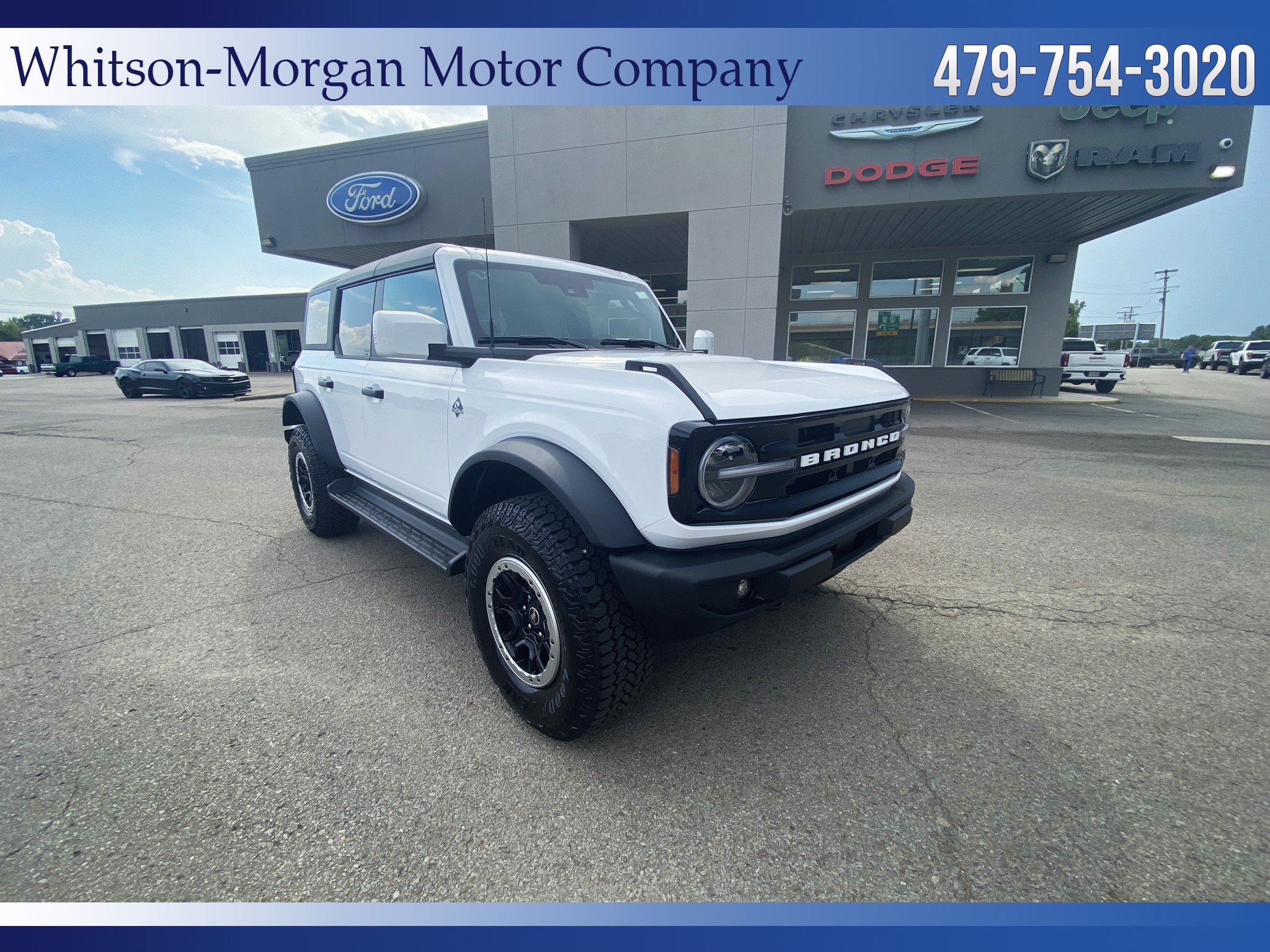 New 2026 Ford Bronco Outer Banks w/ Sasquatch Package AWD/4WD image 2