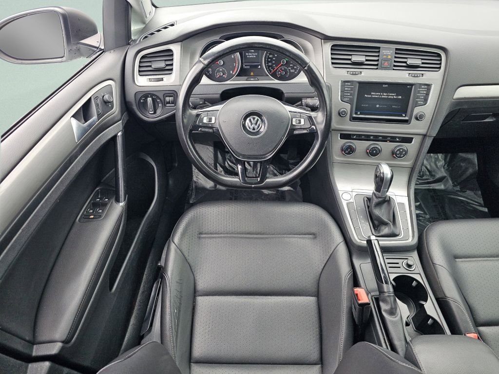 Used 2017 Volkswagen Golf SE FWD image 4