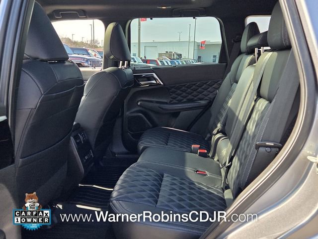 Used 2023 Mitsubishi Outlander SEL image 6