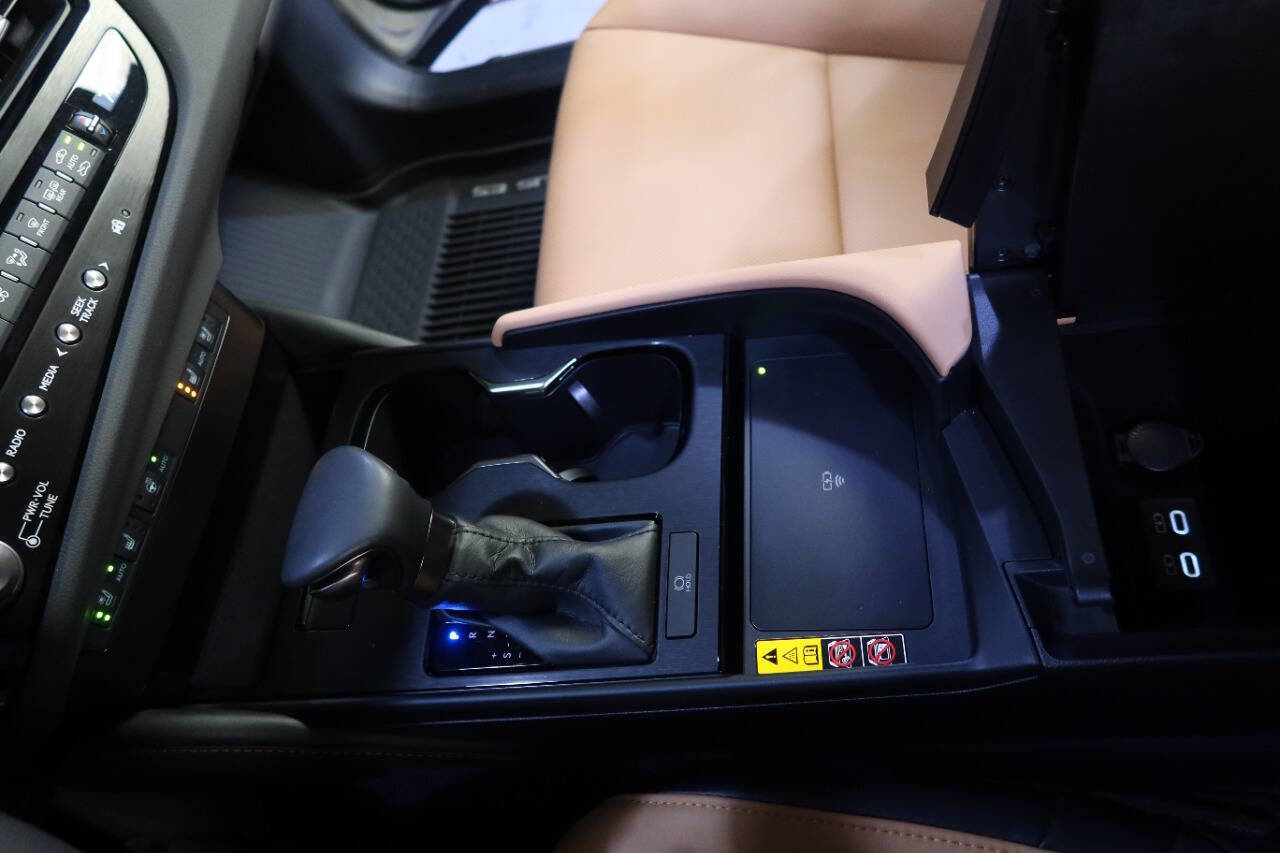 Used 2025 Lexus ES 350 w/ Premium Package image 37