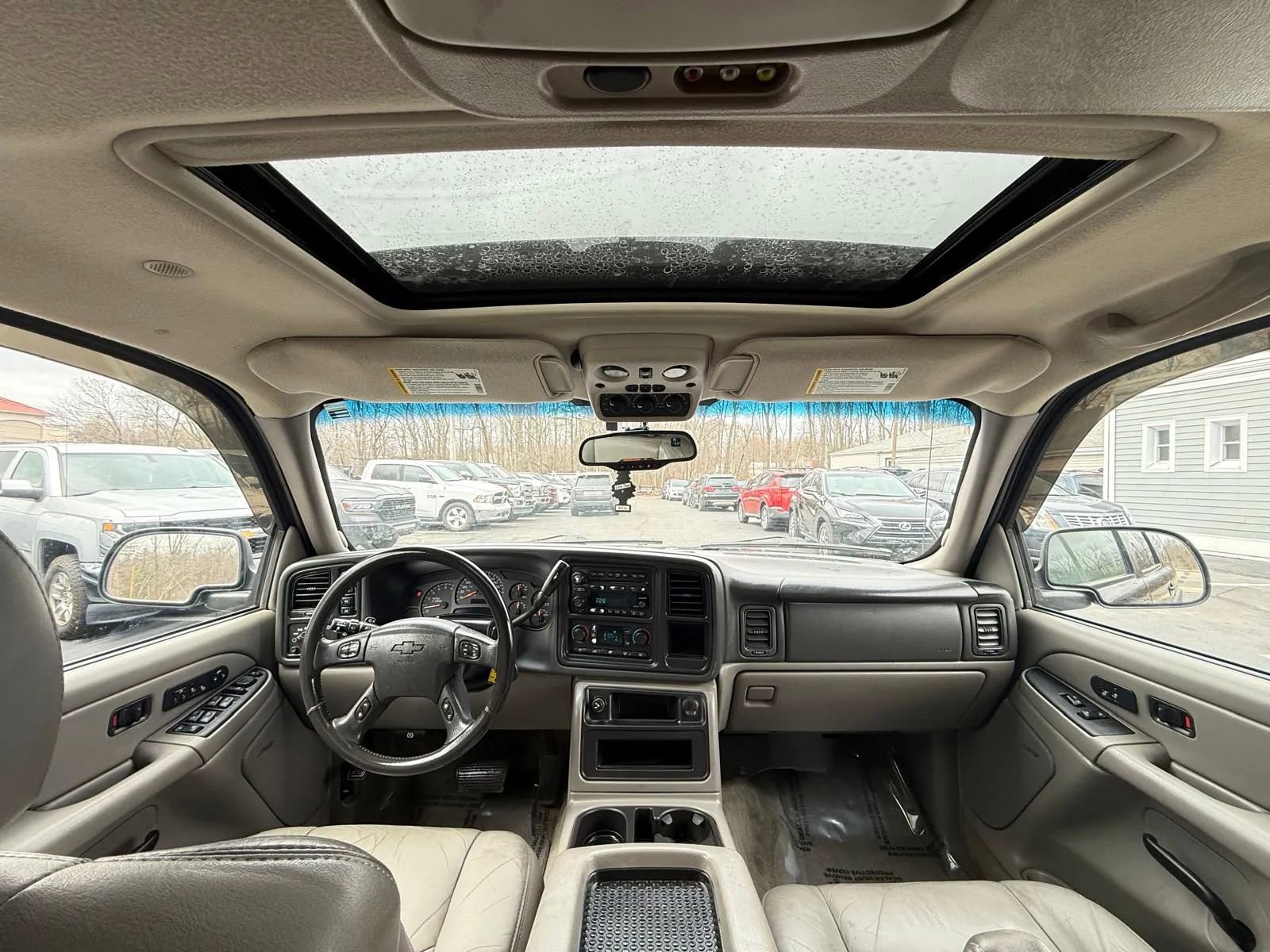 Used 2004 Chevrolet Tahoe Z71 w/ Z71 Preferred Equipment Group image 12