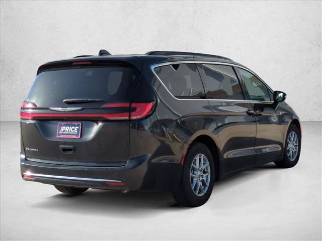 Used 2022 Chrysler Pacifica Touring-L FWD image 5
