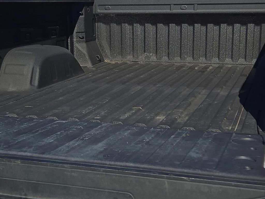 Used 2024 GMC Sierra 1500 Pro w/ Convenience Package image 8