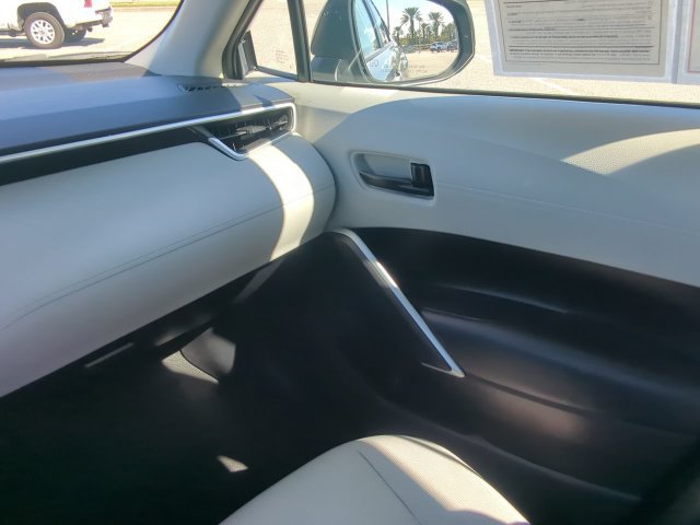 Certified 2025 Toyota Corolla Cross L FWD image 18