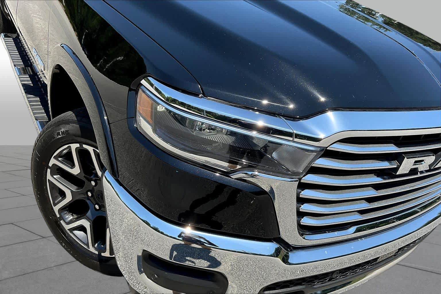 Used 2025 RAM 1500 Laramie AWD/4WD image 53