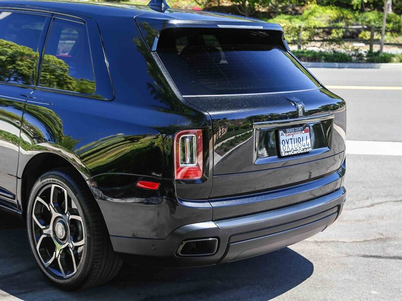 Used 2021 Rolls-Royce Cullinan Black Badge AWD/4WD image 33