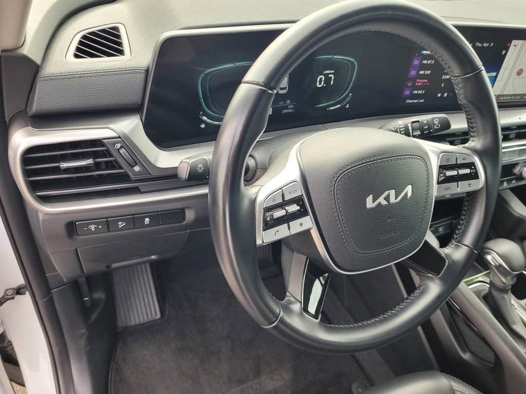 Used 2024 Kia Telluride LX image 26