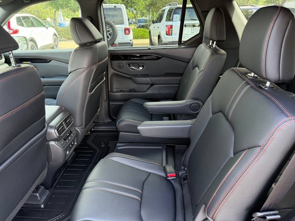 Certified 2026 Honda Pilot TrailSport image 16