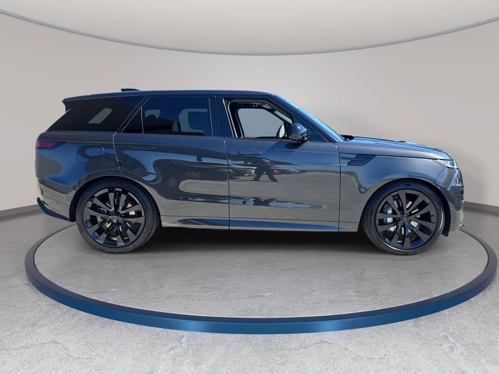 New 2026 Land Rover Range Rover Sport Dynamic SE AWD/4WD image 4