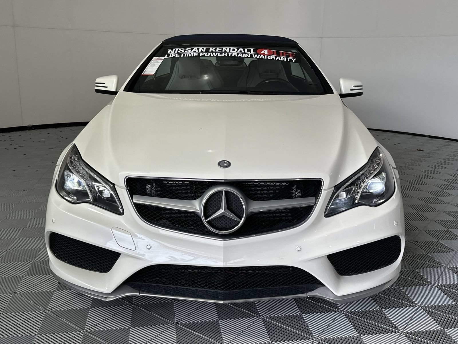 Used 2017 Mercedes-Benz E 400 Cabriolet w/ Premium 2 Package image 3