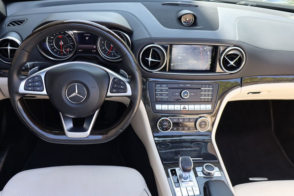 Used 2017 Mercedes-Benz SL 550 image 6