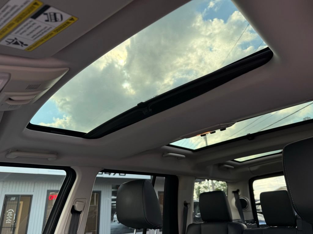 Used 2016 Land Rover LR4 HSE LUX AWD/4WD image 17