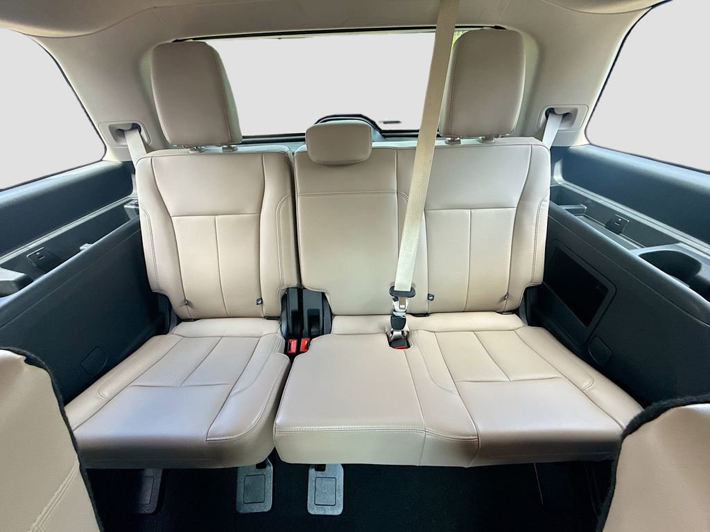Used 2024 Ford Expedition XLT image 27