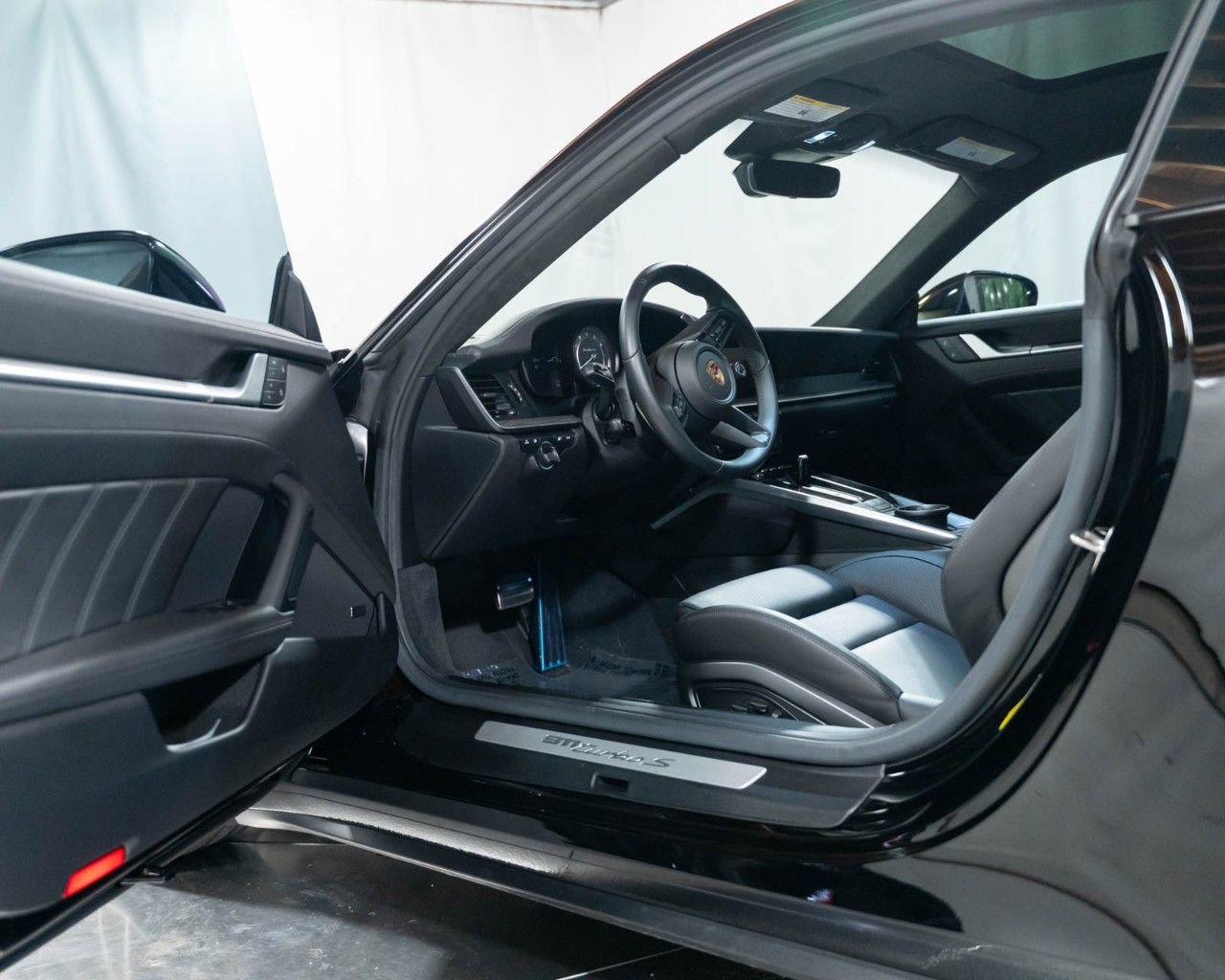 Used 2023 Porsche 911 Turbo S image 84