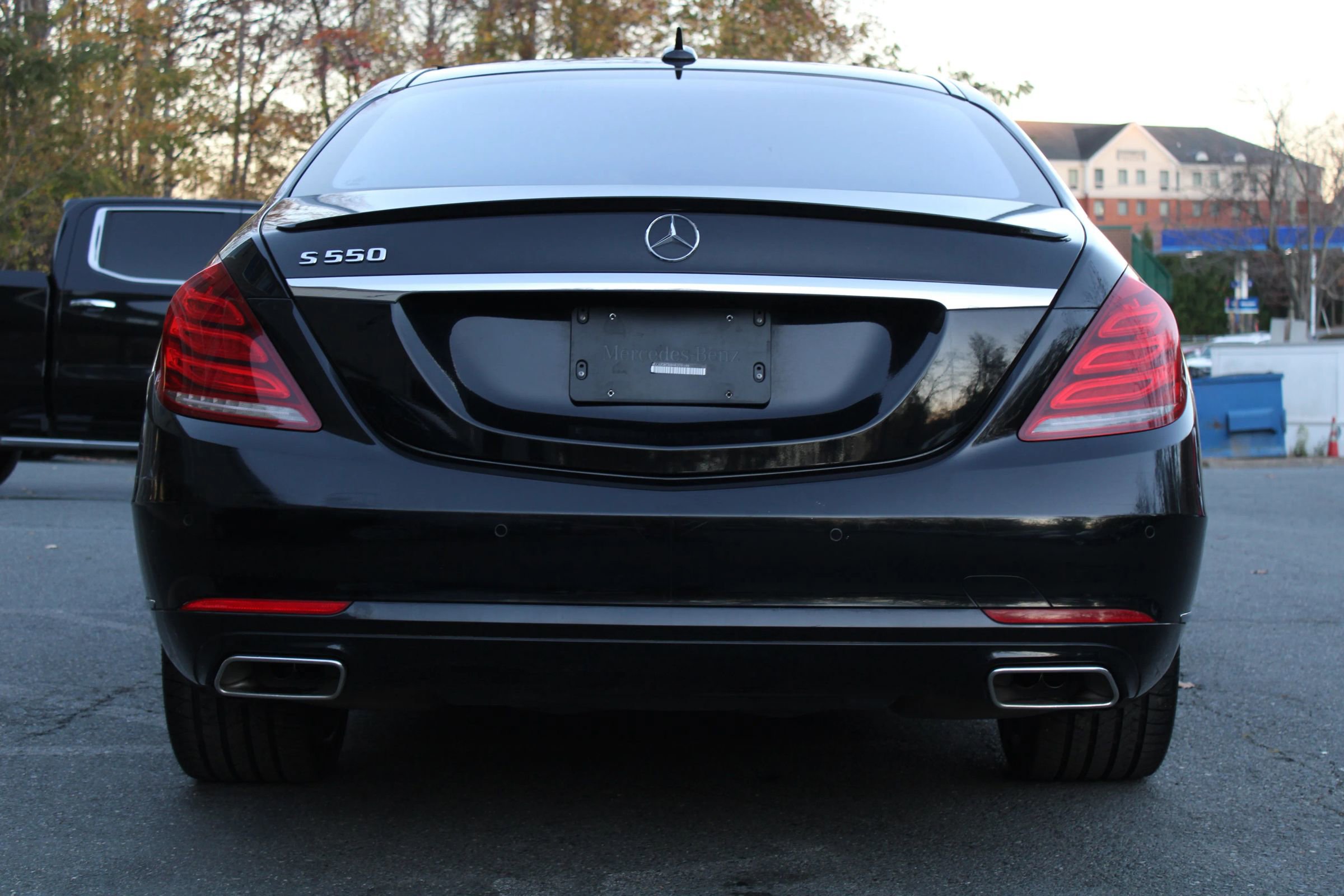Used 2017 Mercedes-Benz S 550 Sedan image 5