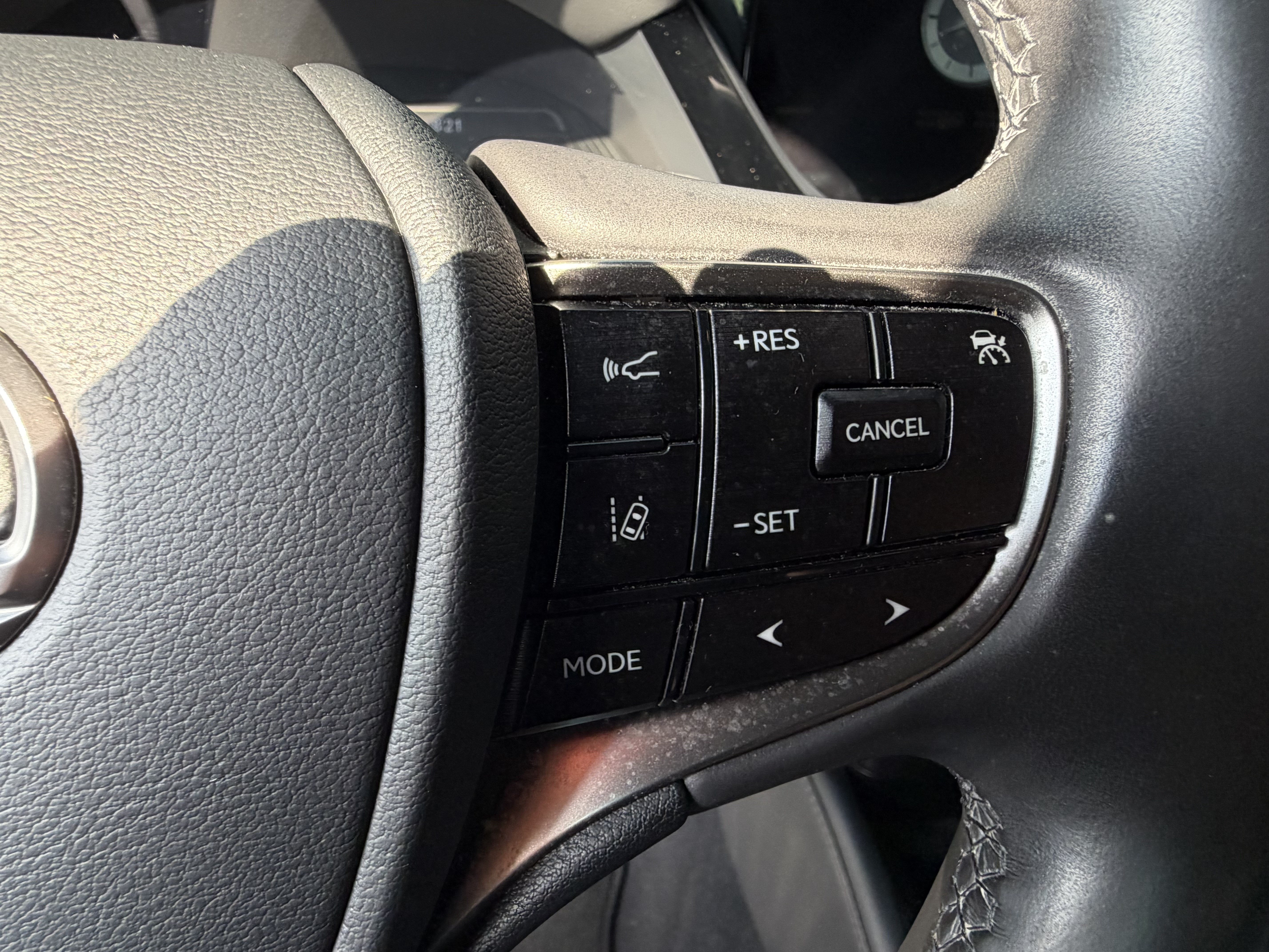 Certified 2023 Lexus ES 250 w/ Premium Package AWD/4WD image 19