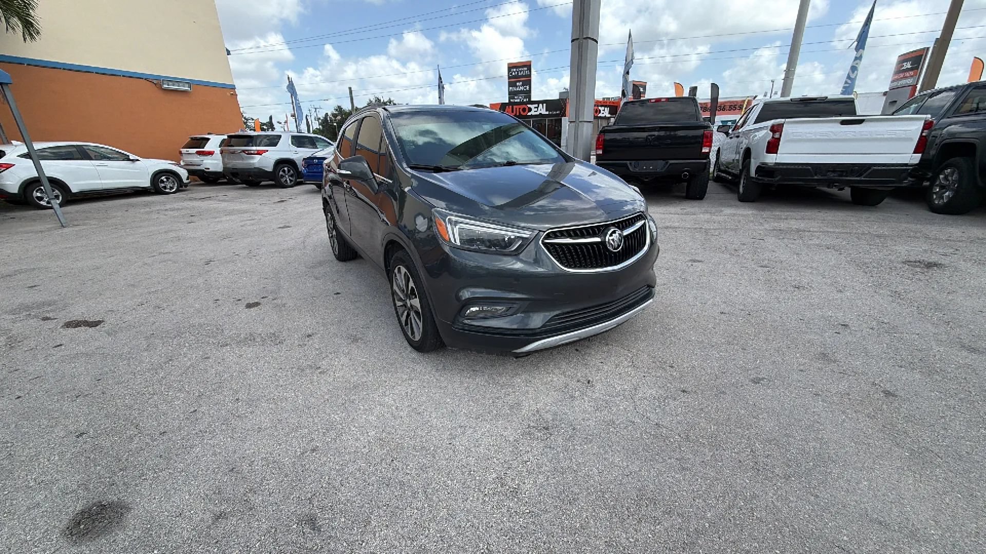 Used 2017 Buick Encore Essence FWD image 3