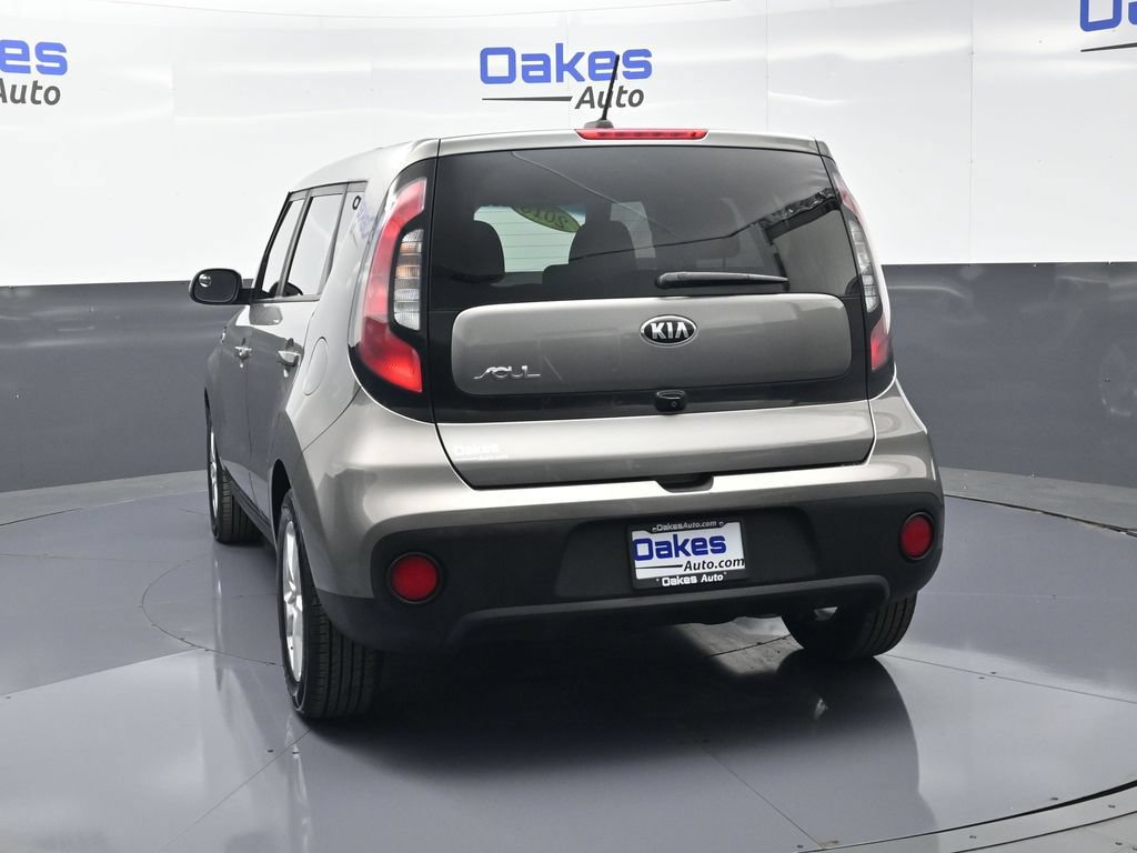 Used 2018 Kia Soul w/ Convenience Package FWD image 6