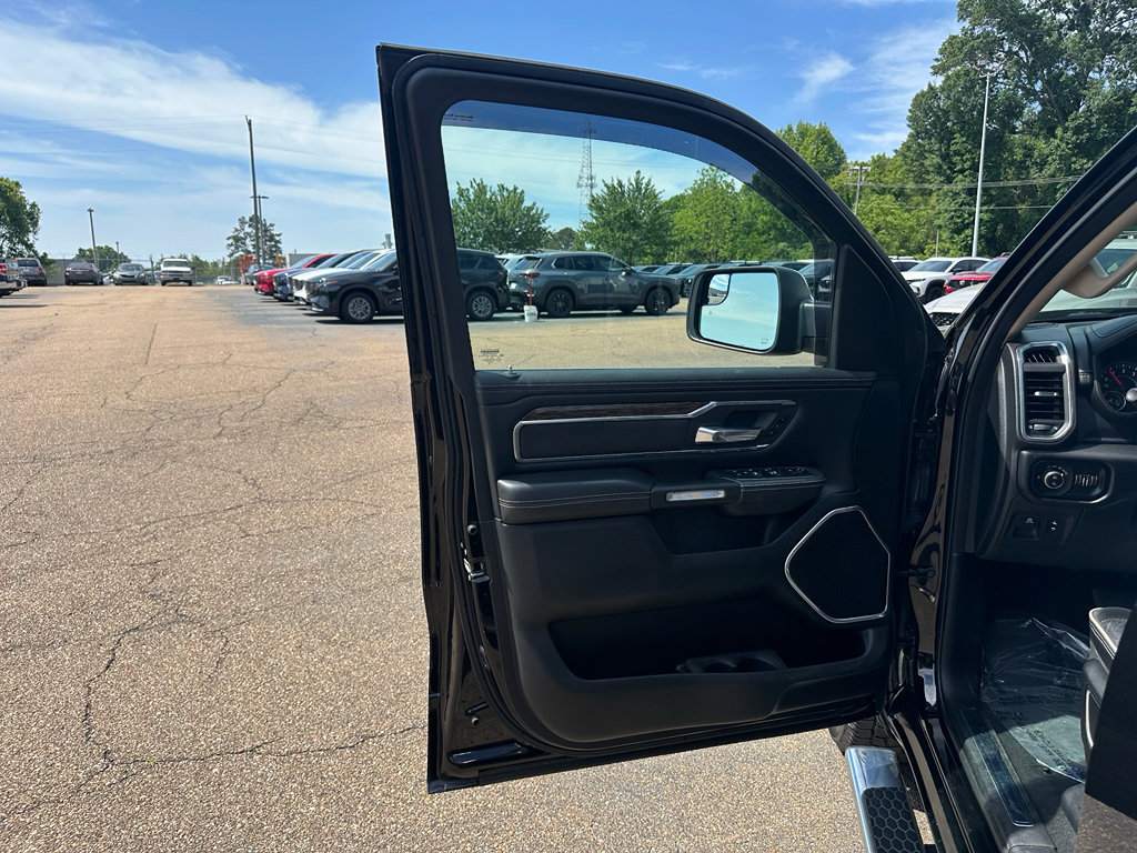 Used 2019 RAM 1500 Laramie image 6