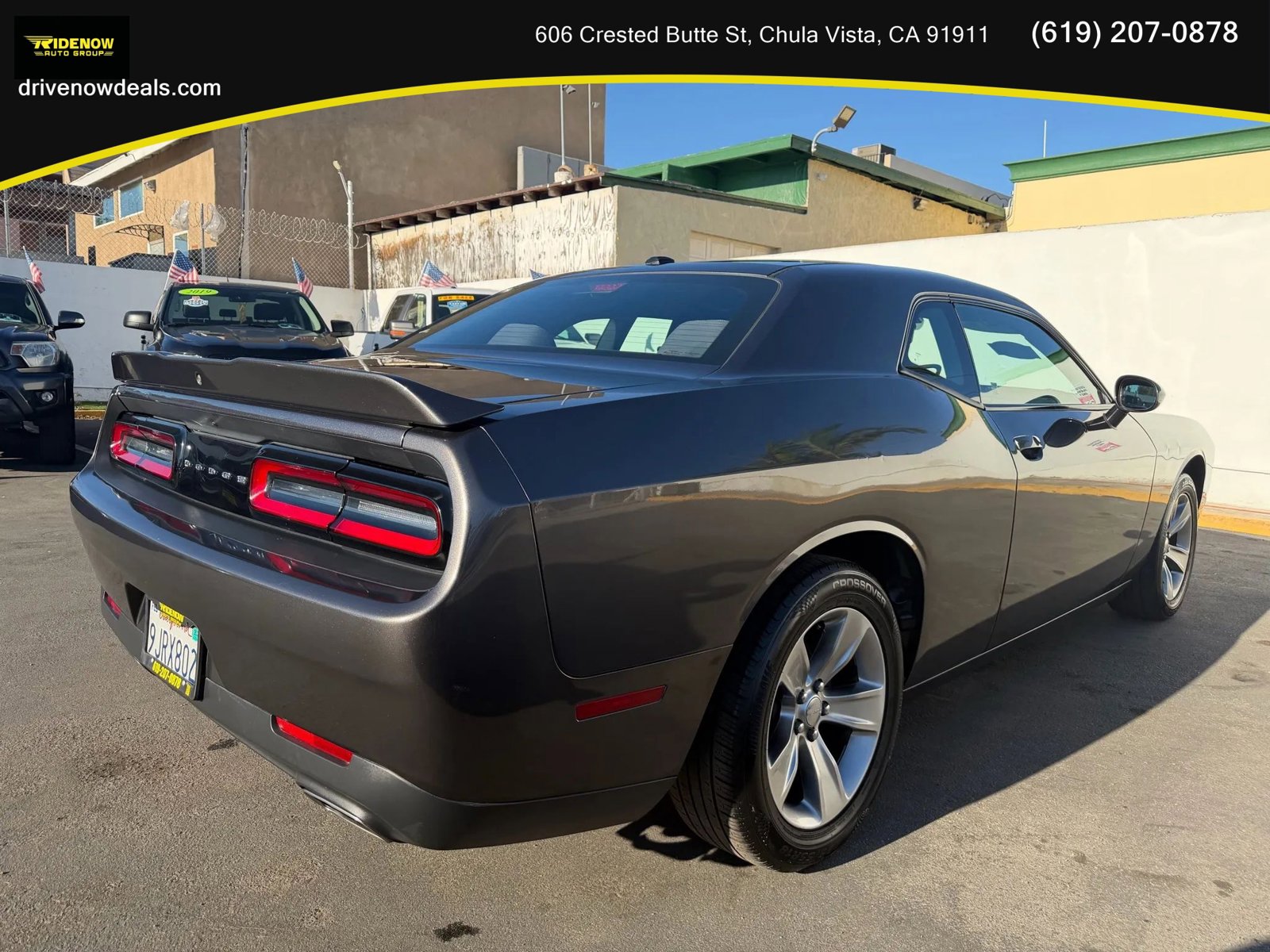Used 2019 Dodge Challenger SXT image 5