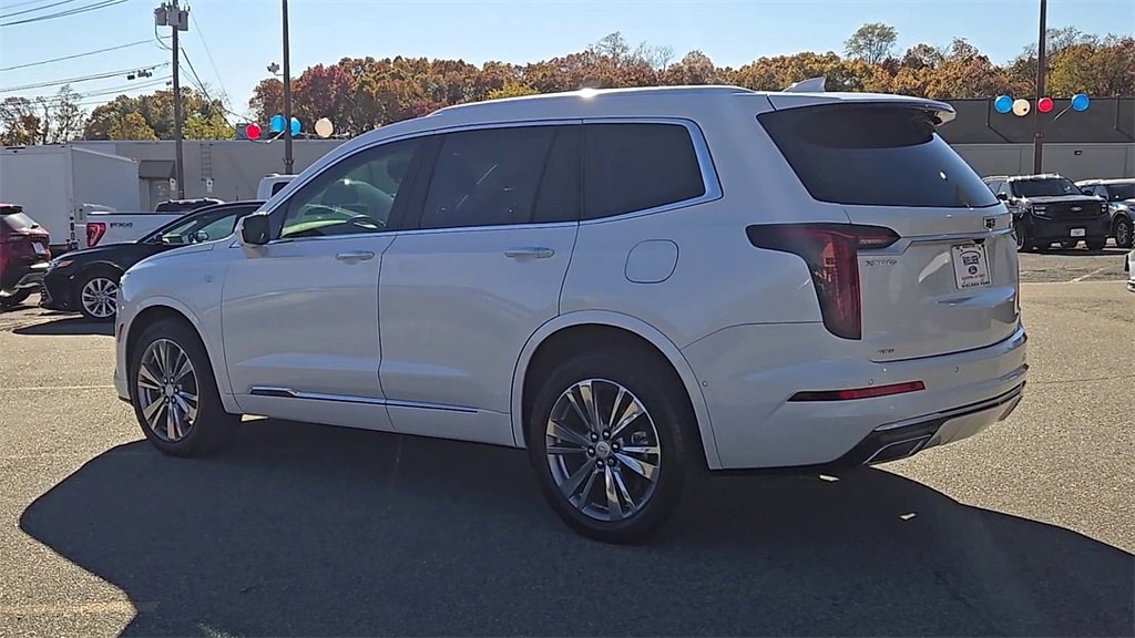 Used 2024 Cadillac XT6 Premium Luxury w/ Technology Package image 2