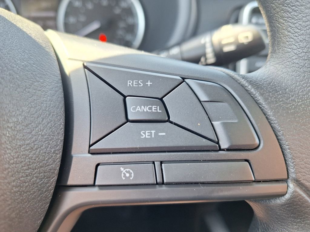 New 2025 Nissan Kicks Play S image 14