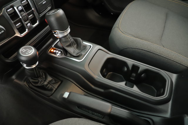 New 2025 Jeep Gladiator Sport image 16