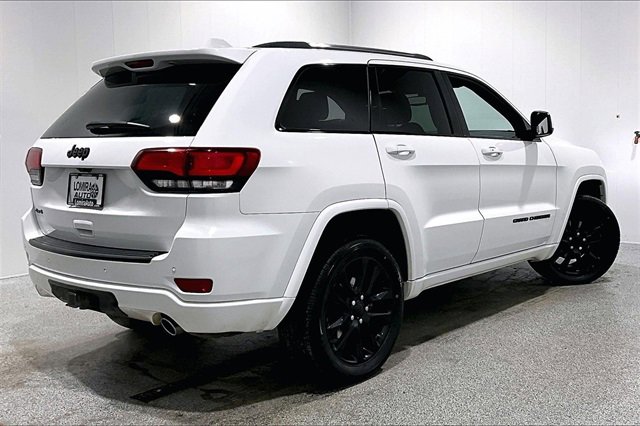 Used 2020 Jeep Grand Cherokee Altitude image 5