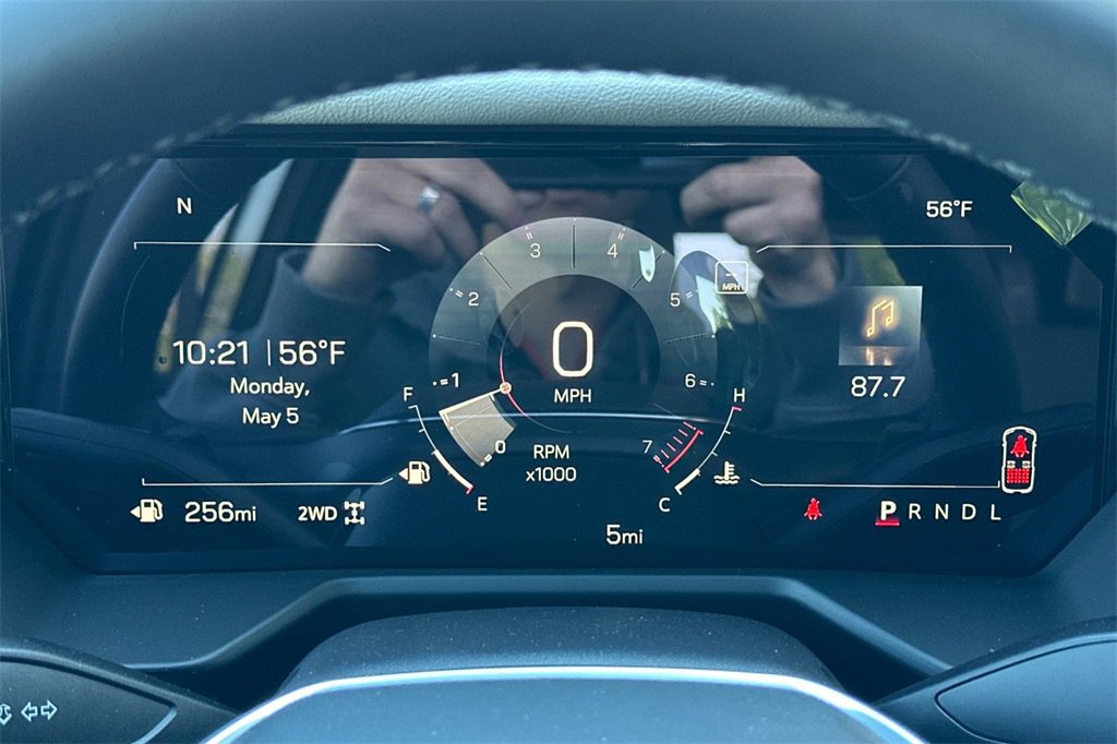 New 2025 GMC Acadia Elevation image 24