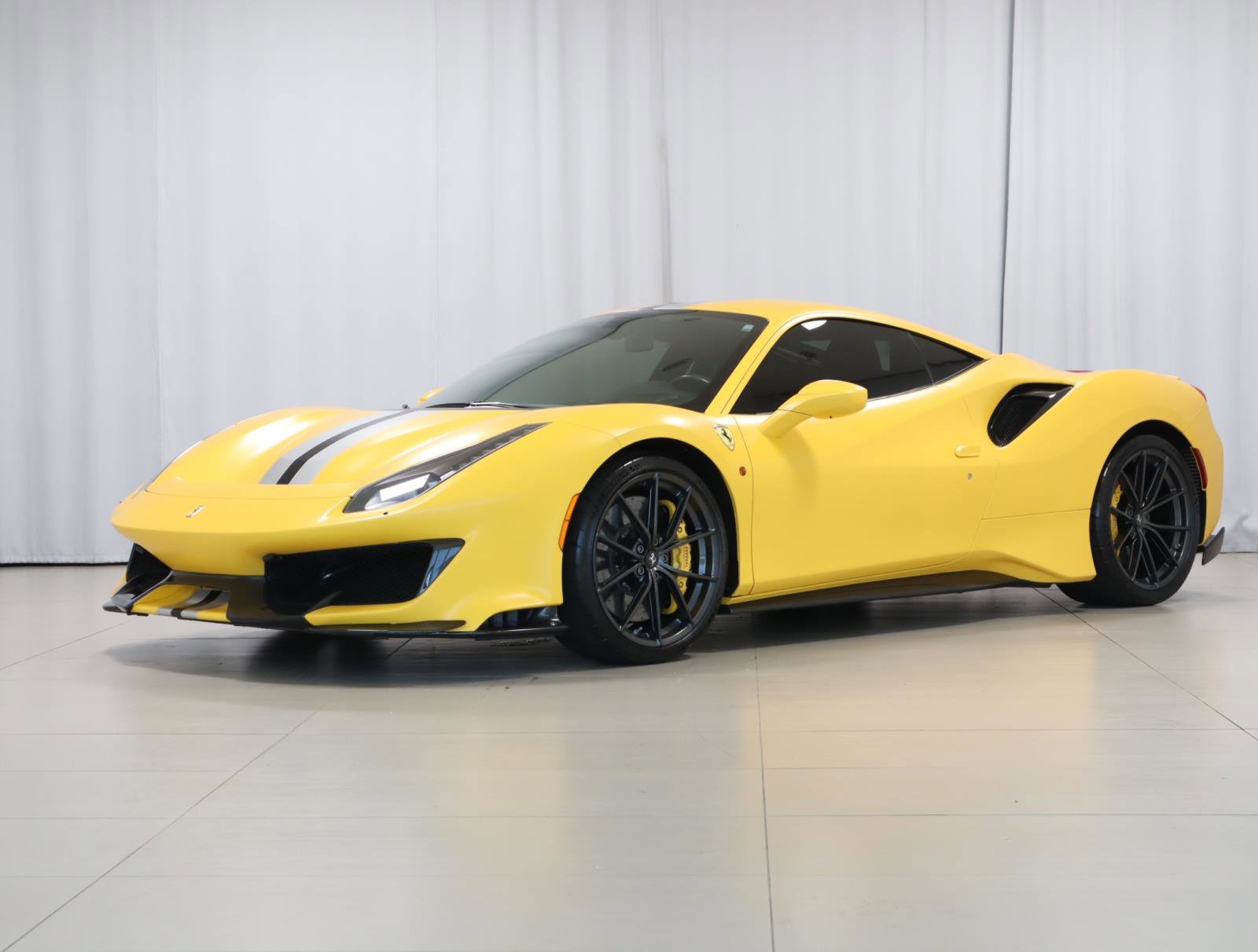 Certified 2019 Ferrari 488 Pista Coupe RWD image 2