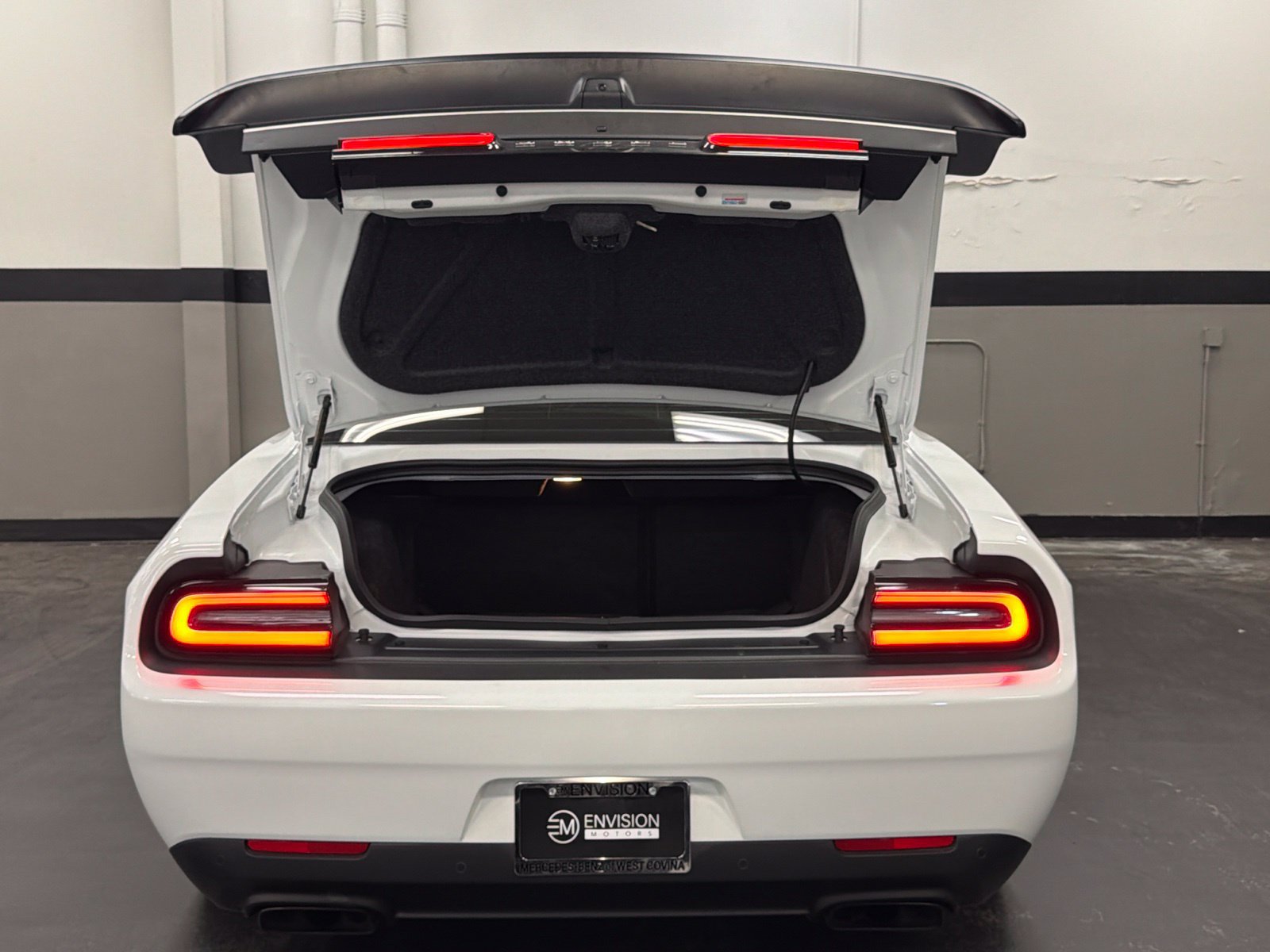 Used 2023 Dodge Challenger SRT Hellcat RWD image 15