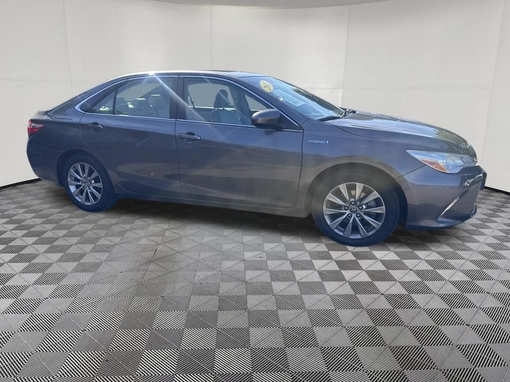Used 2015 Toyota Camry XLE w/ Moonroof Package FWD image 6