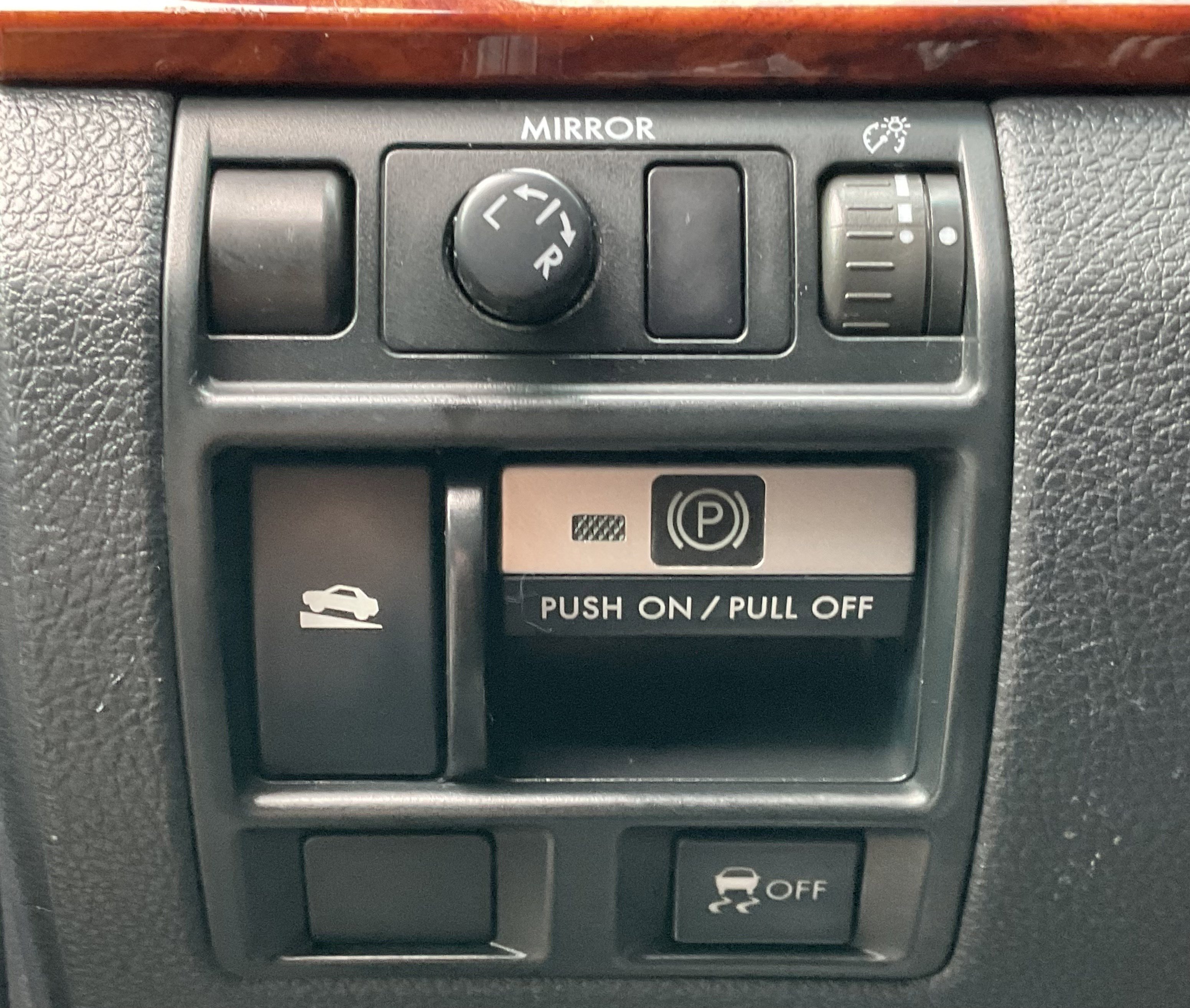 Used 2010 Subaru Outback 2.5i Limited image 26