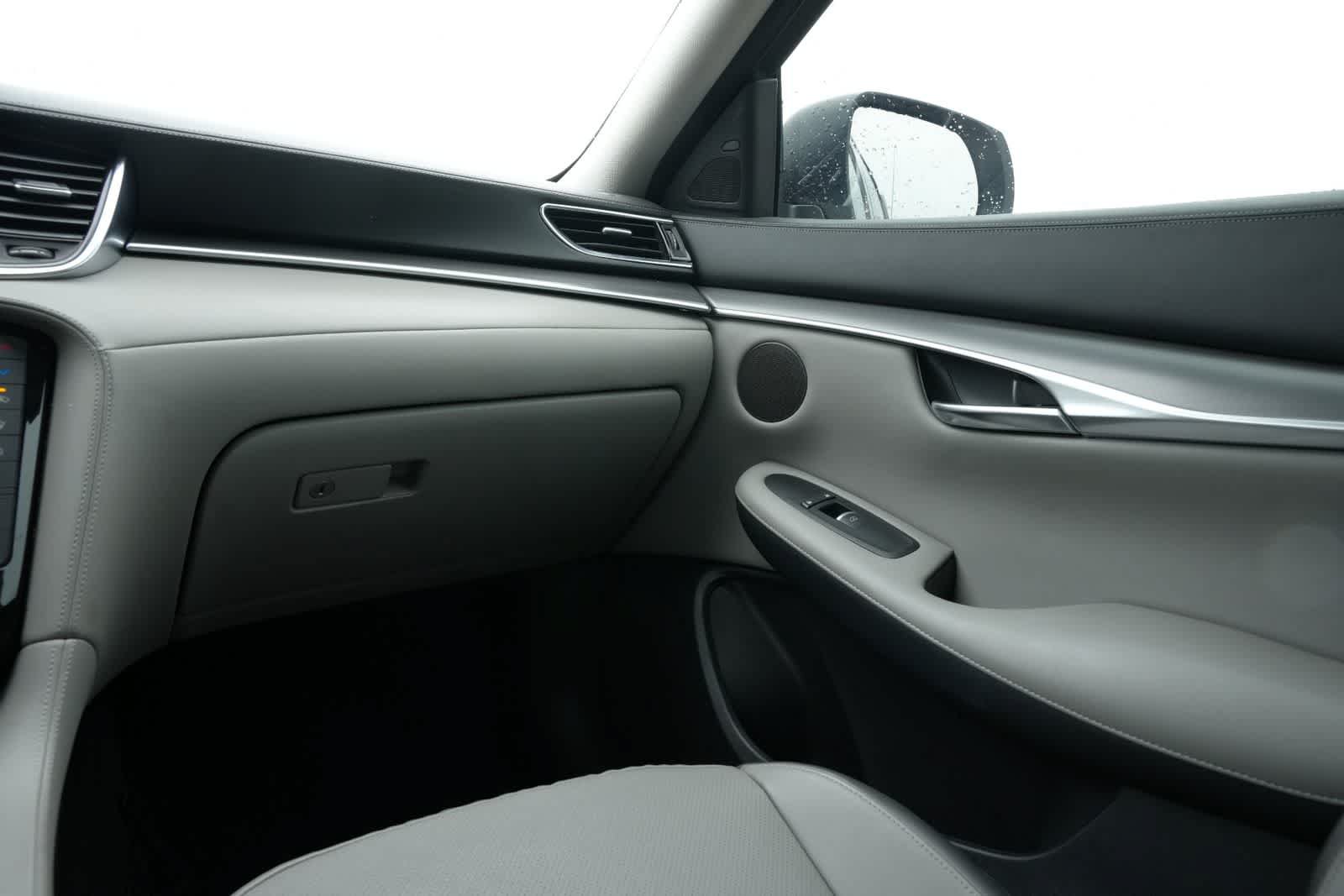 Certified 2023 INFINITI QX50 Luxe w/ Cargo Package FWD image 8
