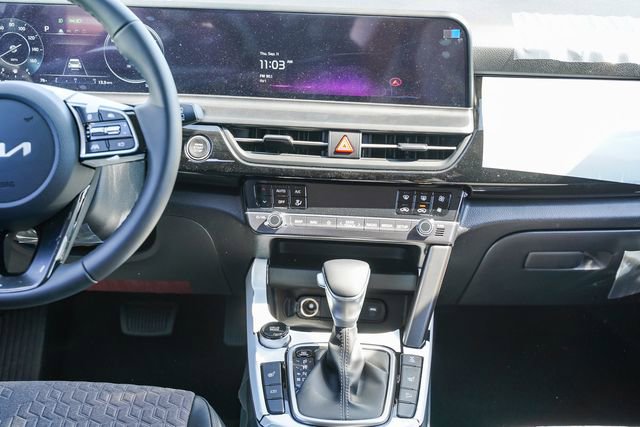New 2025 Kia Seltos X-Line AWD/4WD image 16