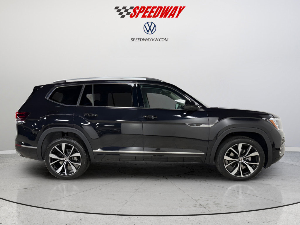 Used 2025 Volkswagen Atlas SEL Premium R-Line image 8