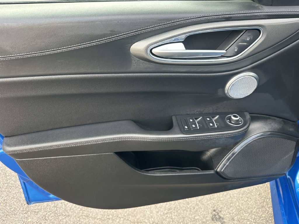 Used 2025 Alfa Romeo Giulia AWD image 18