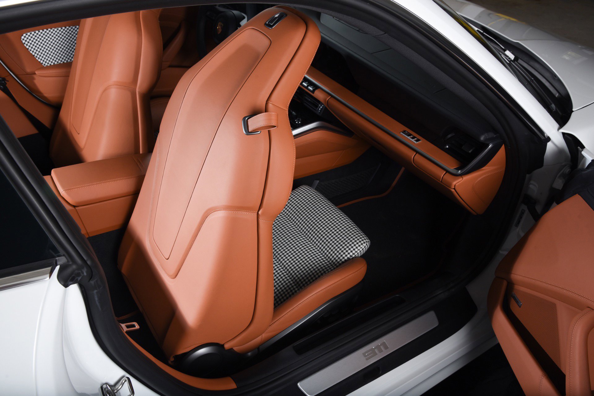 Used 2024 Porsche 911 Carrera S image 32