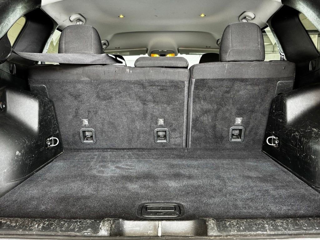 Used 2019 Jeep Cherokee Latitude w/ Popular Appearance Group image 8