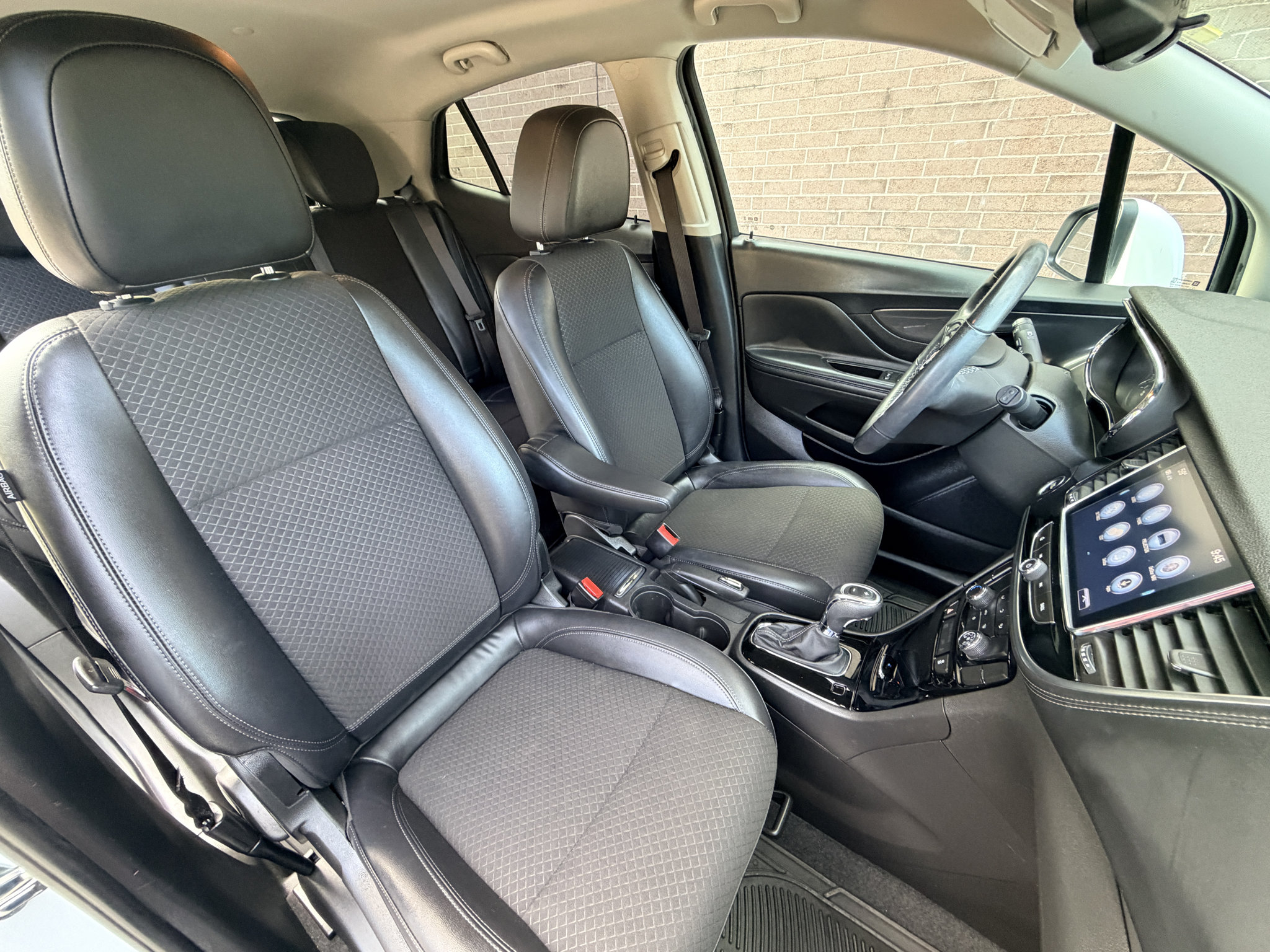 Used 2018 Buick Encore Preferred FWD image 22