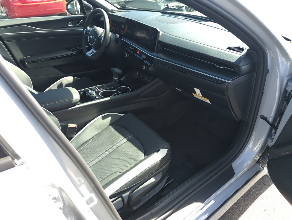 New 2027 Kia K5 GT-Line image 36