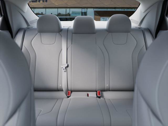 New 2026 Hyundai Elantra SE image 12