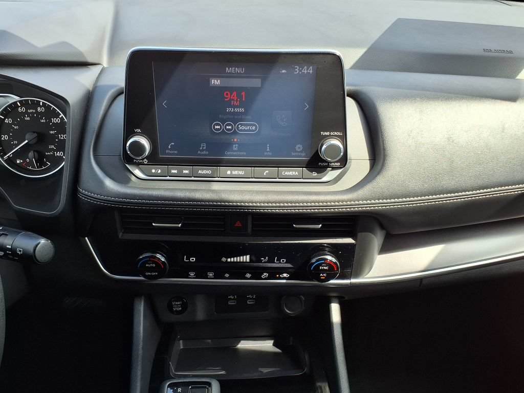 Used 2024 Nissan Rogue SV FWD image 32