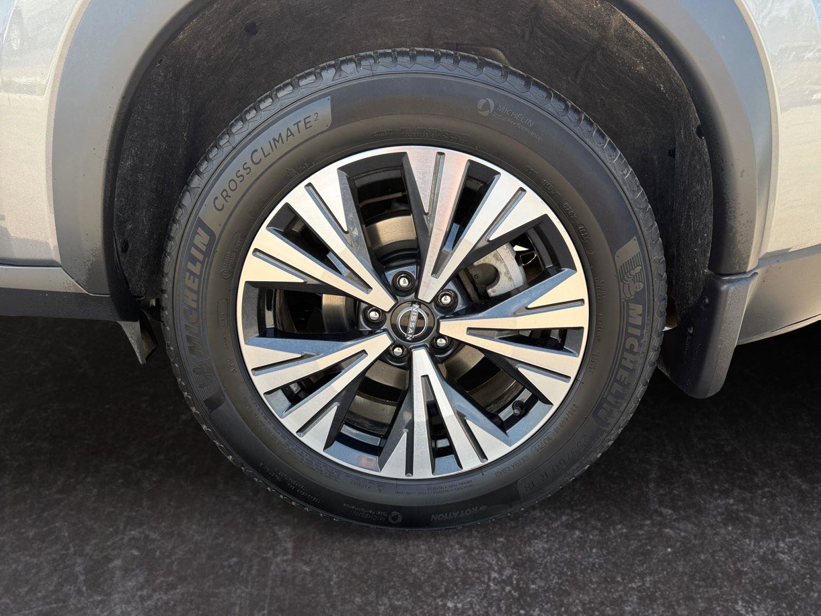 Used 2023 Nissan Rogue SV w/ SV Premium Package AWD/4WD image 29